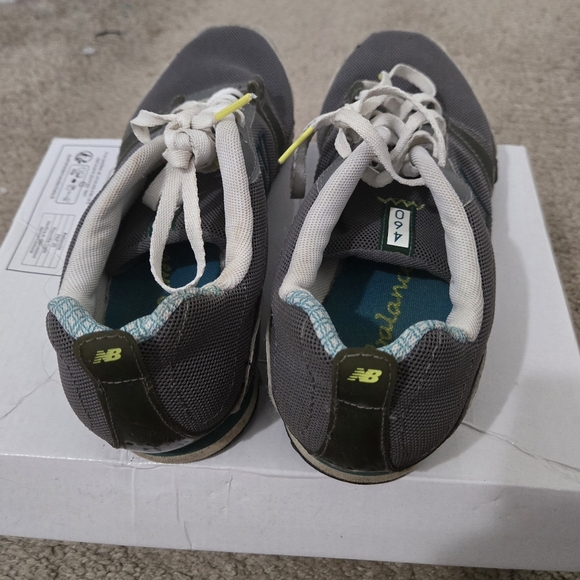 Sneakers - Picture 3 of 8